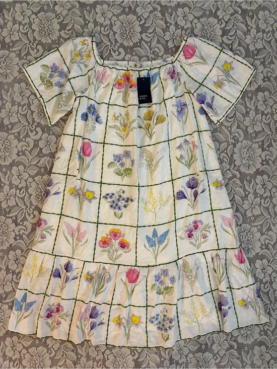 crown & ivy Dresses & Skirts - Crown & Ivy Linen Blend Floral Embroidered Ruffled Grid Dress, Size 1X